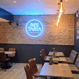 Officiële opening Restaria SnacK-Koning in Venray